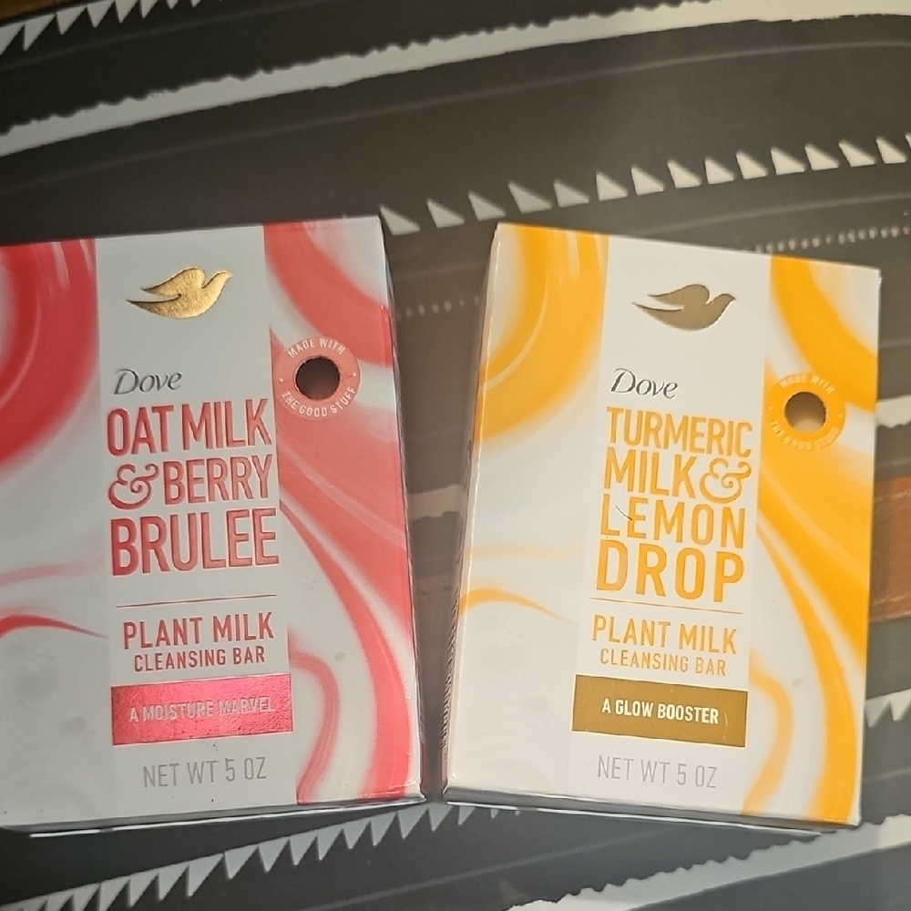 Dove Plant Milk Cleansing Bar Set Oat Milk & Berry Brulee Cleansing Bar - Pink